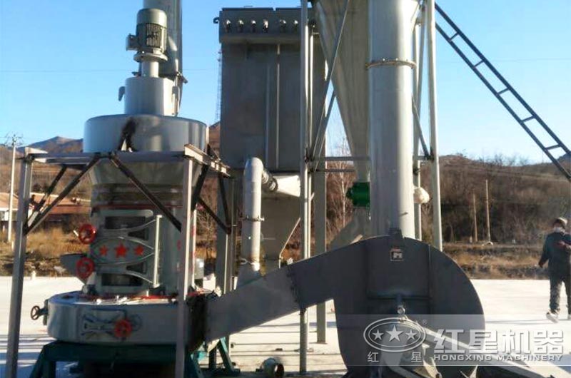 雷蒙磨粉機現場 雷蒙磨粉機現場