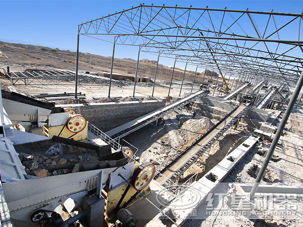 河南紅星顎式破碎機(jī)生產(chǎn)現(xiàn)場(chǎng) 河南紅星顎式破碎機(jī)生產(chǎn)現(xiàn)場(chǎng)