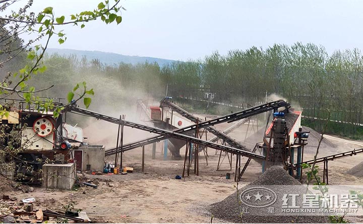 碎石機作業(yè)現場